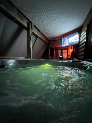 Hot tub, Large Log Home on Lake with Hot Tub in Crosslake (MN)