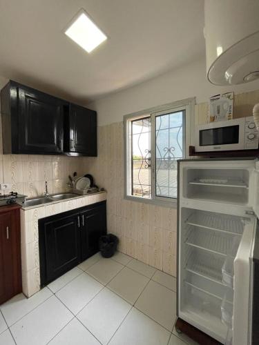 кухня, Résidence 2JGE (Residence 2JGE) in Bonabéri