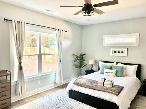 Brand New Luxury home 2022-Hot Tub-Pet Friendly in Hixson (TN)