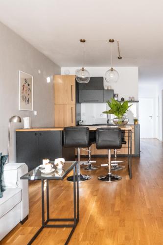 Krucza Apartment ~ Self check-in 24h ~ Parking and Lift, Breslau (Foto 8)