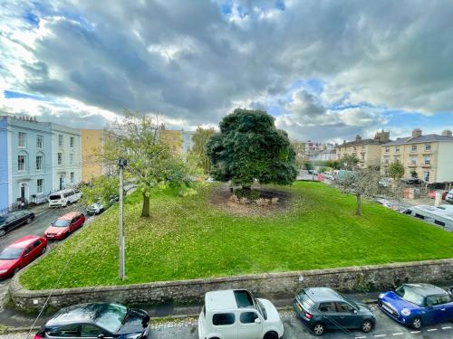 Picture of Cosy Boutique Apartment In Colourful Bristol