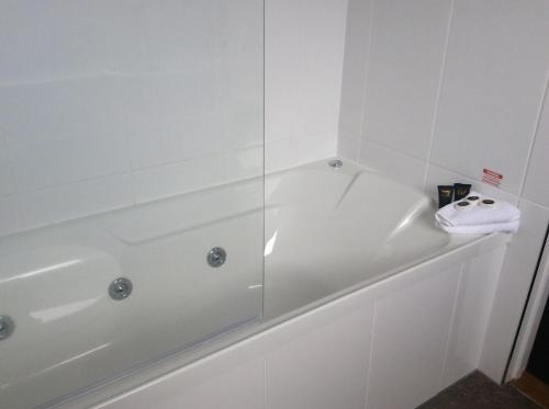 Ванная комната, Lakeland Resort Taupo in Таупо