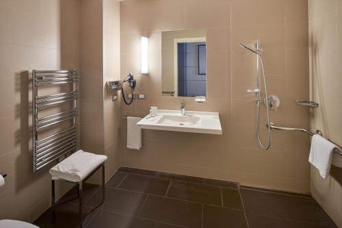 Classic Single Room image 2