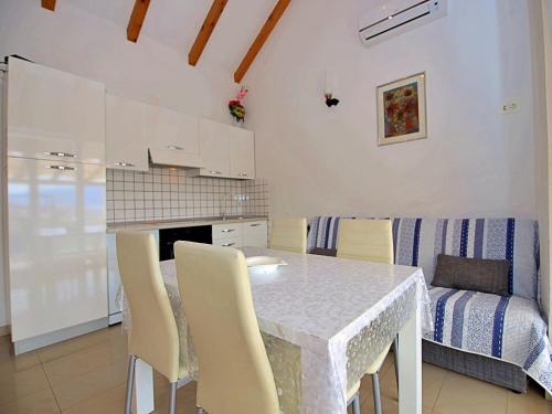 Holiday Home Villa Tonka by Interhome