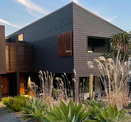 Hyams Beach House A - Brand New Lux Beach Oasis - Jervis Bay