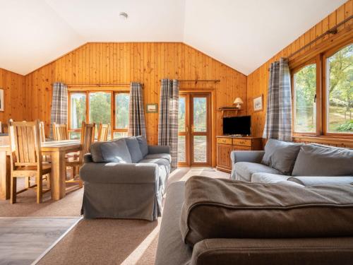 المرافق, Guisachan Lodge at Lochletter Lodges in Drumnadrochit Town Center