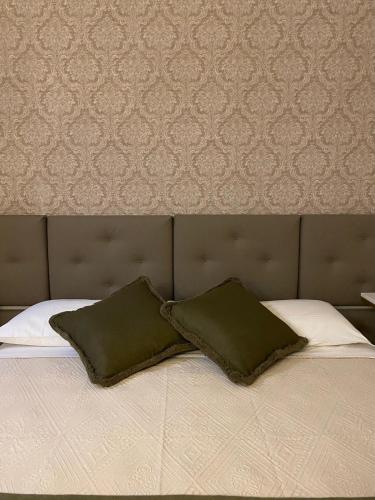 Rhona's Rooms B&B - image 5
