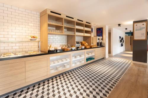 Храна и напитки, Holiday Inn Express And Suites Deventer By IHG in Девентер