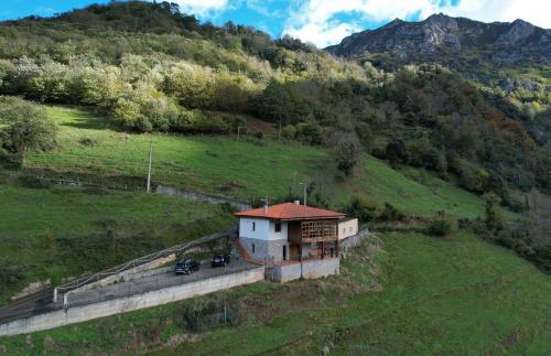  CASA TABLADO HELENA, Pension in Belmonte de Miranda bei Leiguarda