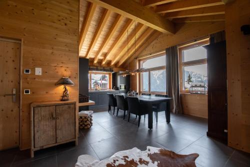 مطبخ, ANNA ISABELLE PENTHOUSE in ريديرالب