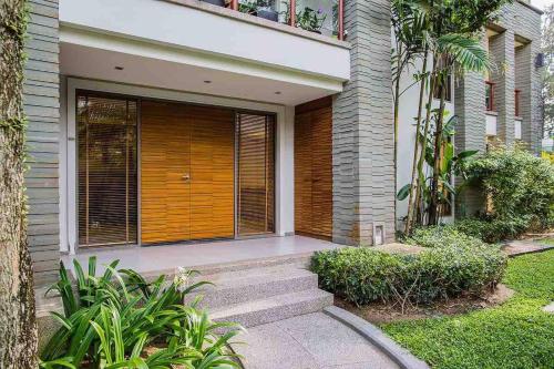 Beachfront 3br Luxe, Jacuzzi Pool On Naithon Beach photo 4