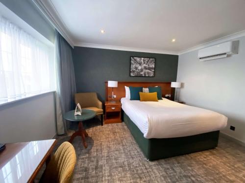 Executive Room with 1 Double Bed 