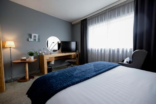 room detail thumbnail 1