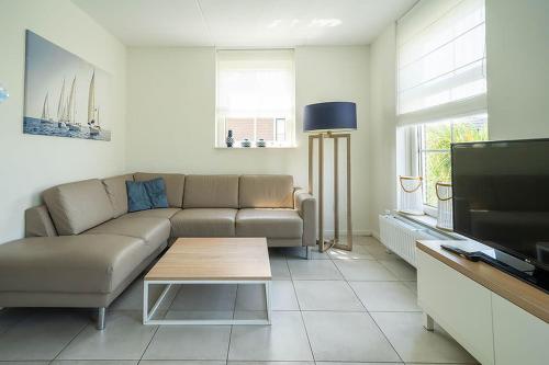 EuroParcs Poort van Amsterdam Room Type - Two Bedroom Bungalow - Munt 4