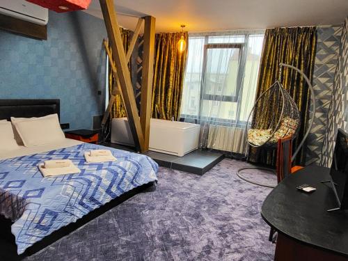 Superior Room with Hot Tub - Free Spa Access