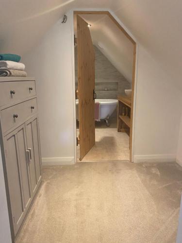 Picture of Upstairs River Apartment