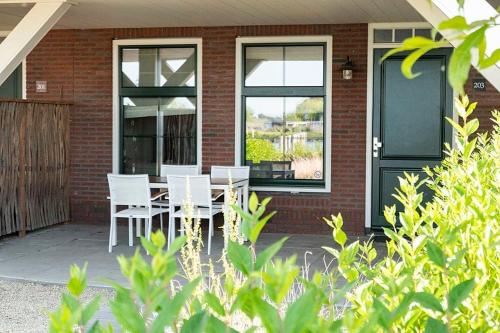 EuroParcs Poort van Amsterdam Room Type - Deluxe Quadruple Room