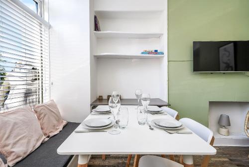 City Centre 2 Bedroom Main Door Apartment, Эдинбург (фото 9)