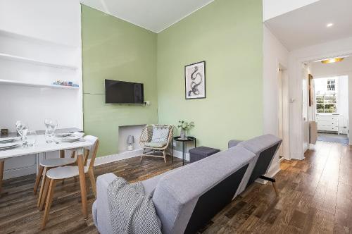 City Centre 2 Bedroom Main Door Apartment, Эдинбург (фото 7)