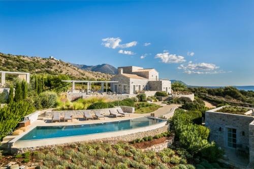  Ariá Estate Suites & Spa, Unterkunft in Areopoli