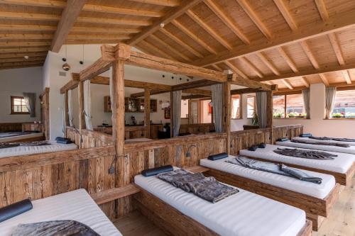 405972976 Alpine Nature Hotel Stoll