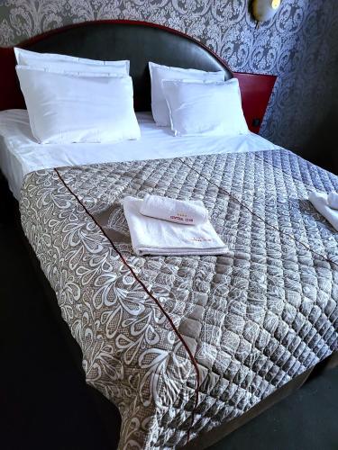Deluxe Double Room - Free Spa Access  image 4