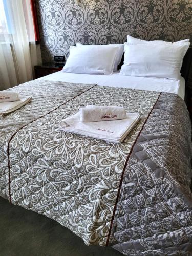 Deluxe Double Room - Free Spa Access  image 3