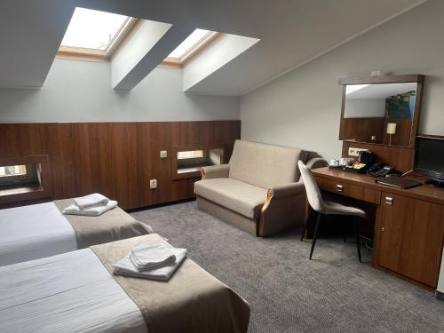 Budget Triple Room (2 beds + folded sofa)