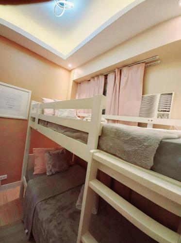 SMDC Trees Residences Tower 1 - 2BR Newly Renovated Staycation, Manila (fotografie 10)