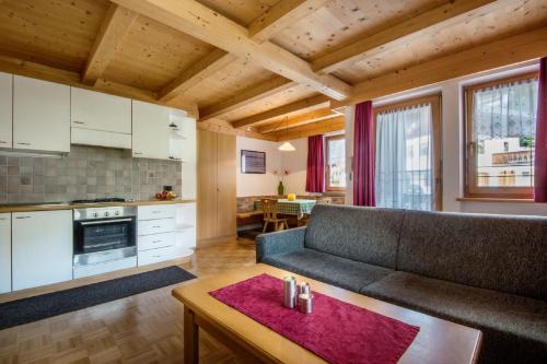 Apartments Tino 4