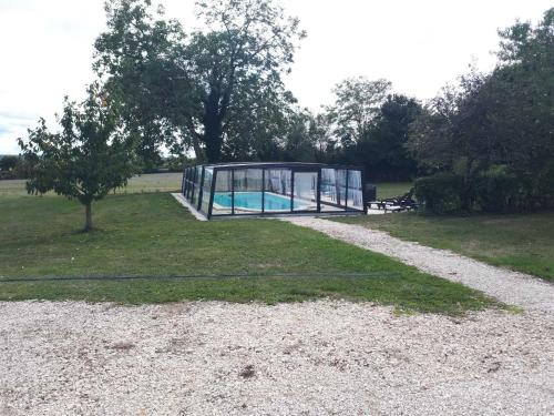 LA MARSEILLAISE 15 PERS PISCINE