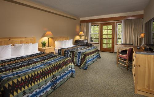 Heathman Lodge