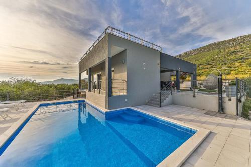 Intimate secluded Luxury Villa Cambello, GORGEOUS SEA VIEW in Croatia