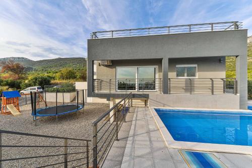 Intimate secluded Luxury Villa Cambello, GORGEOUS SEA VIEW in Croatia