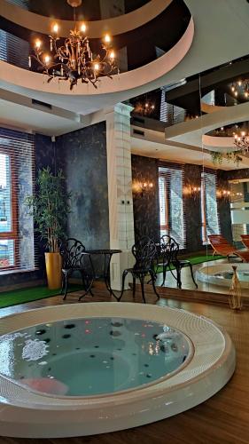 Aviator Hotel Restauracja & SPA in Паб'яніце