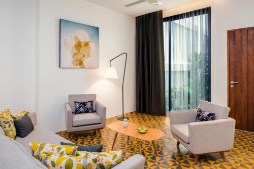 Atelier Hotel Room Type - King Suite Room with Balcony Atelier Hotel Room Type - King Suite Room with Balcony