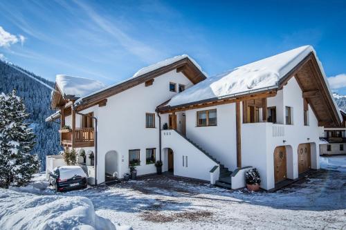 Apartments Tino 3