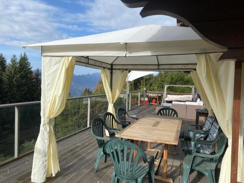 Chalet traditionnel avec jacuzzi extérieur