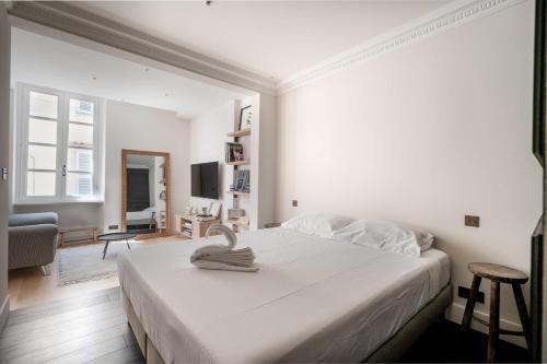 Superb and elegant studio at the heart of the Old Antibes - Welkeys