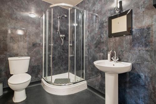 Castle Hotel Haverfordwest Room Type - Family Room