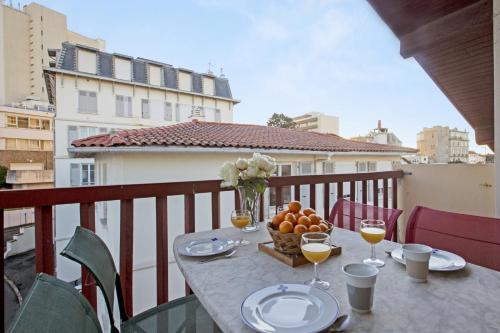 Large studio with balcony at the heart of Biarritz - Welkeys - Location saisonnière - Biarritz