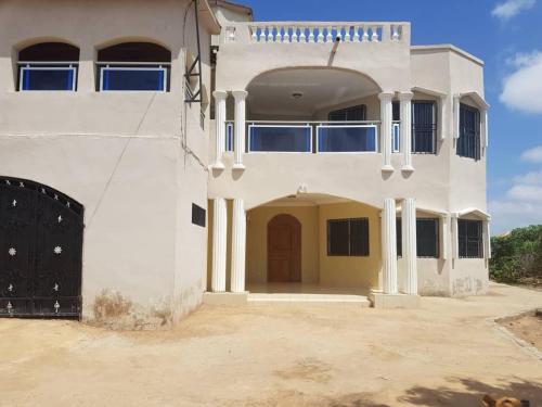 Touray Guest House in Yundum