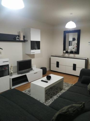 Piso céntrico nuevo - Apartment - Monforte de Lemos