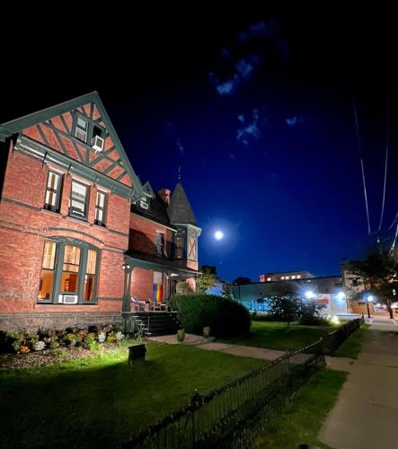 William Henry Miller Inn - image 13