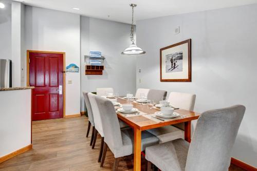 Ski In Out Luxury Penthouse #1706 With Hot Tub & Great Views - 500 Dollars Of FREE Activities And Equipment Rentals Daily in Winter Park, USA