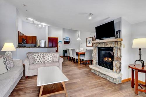 Ski In Out Luxury Penthouse #1706 With Hot Tub & Great Views - 500 Dollars Of FREE Activities And Equipment Rentals Daily in Winter Park, USA