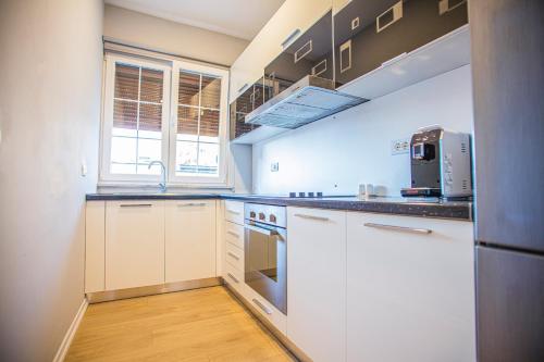 Central Tirana 4BR Penthouse & BBQ Terrace at Blloku, Tirana (Foto 11)