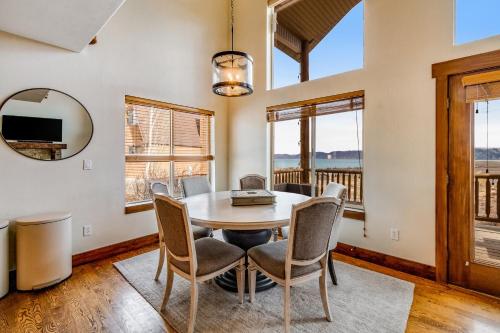 Peaceful Bear Lake Home in Gārdensitija (UT)