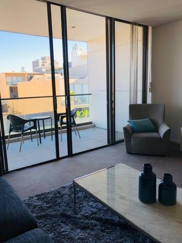 Stunning Apartment in Neutral Bay GRO17401 - image 4