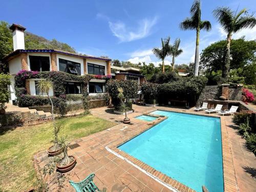 Hermosa casa con acceso al lago y jacuzzi